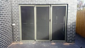 invisigard slidind door with side panels